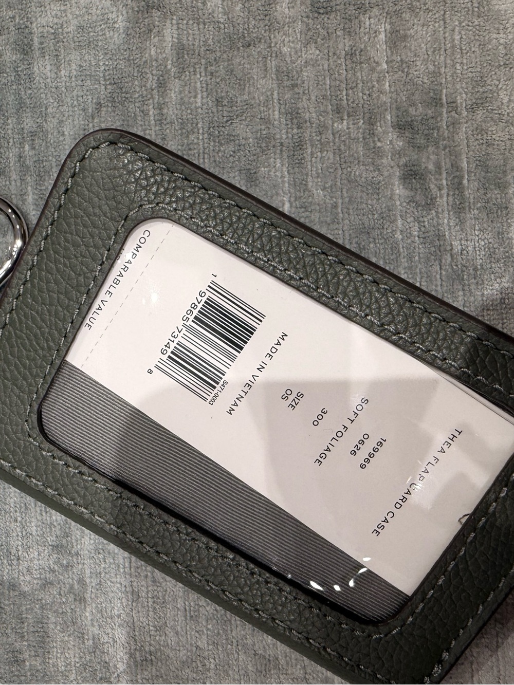 Tory Burch dust green Pebbled Leather Thea flip card chain Case -ID holder new - Picture 4 of 5